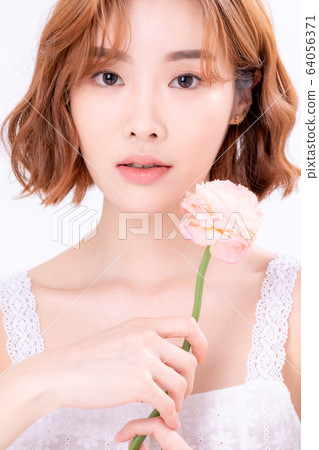 Beauty flower spring woman 64056371