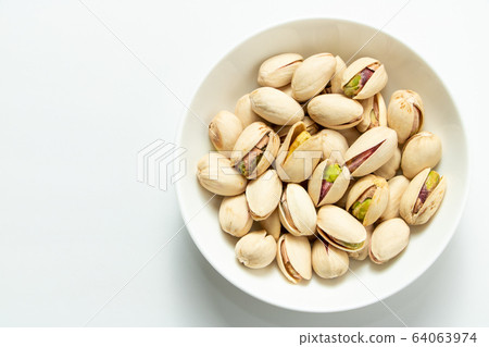 開心果。 （白色背景） 64063974