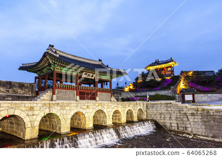 Hwahongmun Hwahongmun 64065268