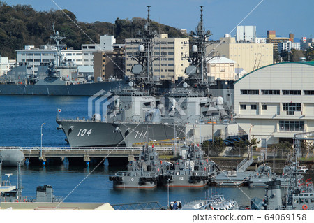 Yokosuka Port 64069158