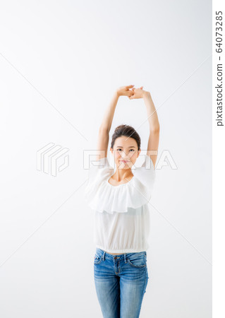 Women stretching Women stretching 64073285
