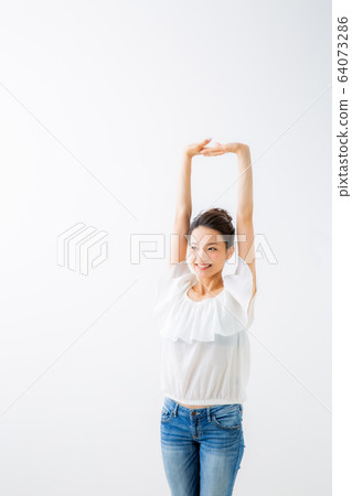 Women stretching Women stretching 64073286