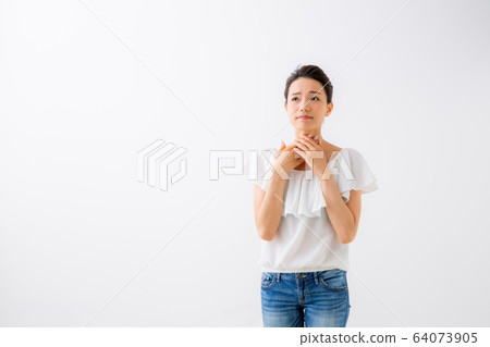 一個健康狀況不佳的女人 64073905