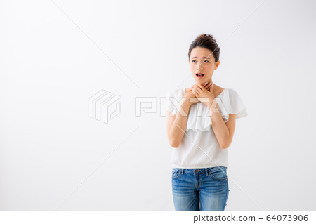 一個健康狀況不佳的女人 一個健康狀況不佳的女人 64073906