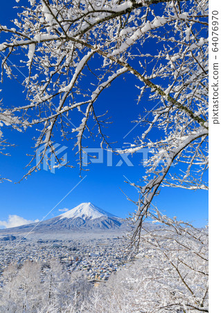 富士山_富士山的冬季風景 富士山_富士山的冬季風景 64076970