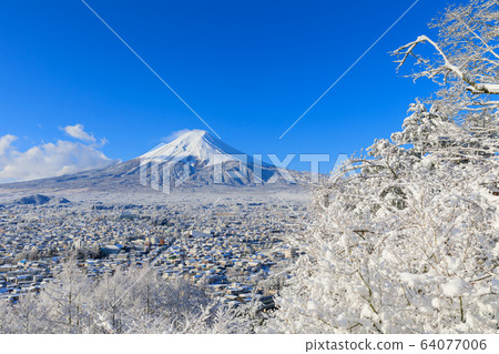 富士山_富士山的冬季風景 富士山_富士山的冬季風景 64077006