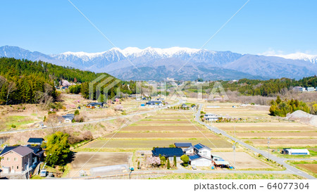 早春的中央阿爾卑斯山風景(上上神奈郡郡飯島町) 早春的中央阿爾卑斯山風景(上上神奈郡郡飯島町) 64077304