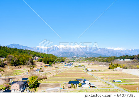 早春的中央阿爾卑斯山風景(上上神奈郡郡飯島町) 早春的中央阿爾卑斯山風景(上上神奈郡郡飯島町) 64077383