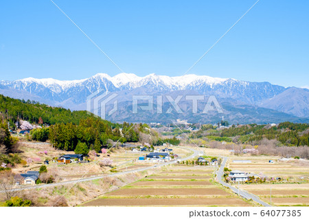 早春的中央阿爾卑斯山風景(上上神奈郡郡飯島町) 早春的中央阿爾卑斯山風景(上上神奈郡郡飯島町) 64077385