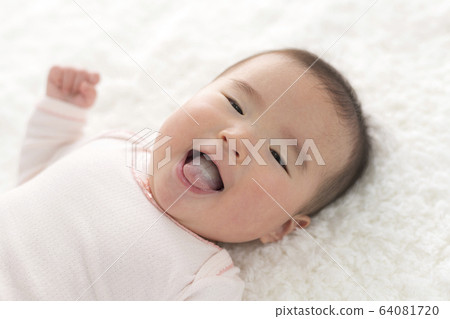 Baby upper body smile Baby upper body smile 64081720