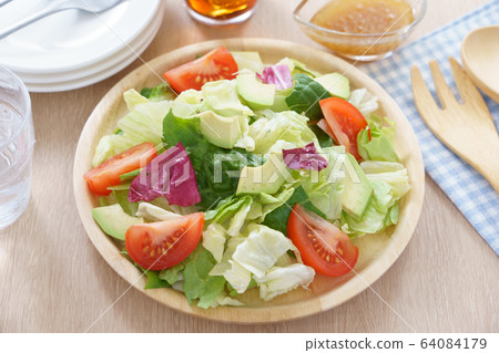 A salad A salad 64084179