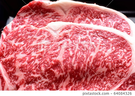 日本黑牛沙朗牛排肉 日本黑牛沙朗牛排肉 64084326