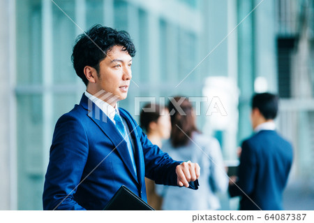 business casual 64087387