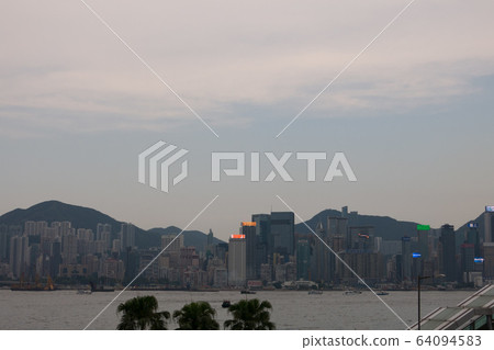 香港島的摩天大樓 香港島的摩天大樓 64094583