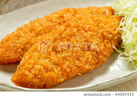 Served with white fish fly and cabbage shredded. Served with white fish fly and cabbage shredded. 64097433