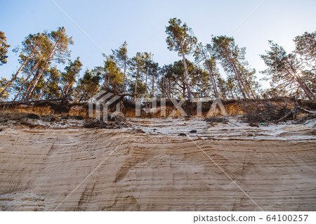 Sandy coast of the Baltic Sea 64100257