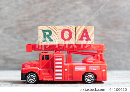 Red fire truck hold letter block in word ROA Red fire truck hold letter block in word ROA 64100610