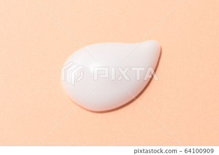 乳膠特寫鏡頭淡橙色背景 64100909