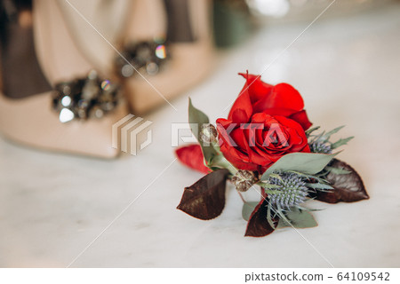 festive items table flowers shoes female 64109542