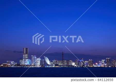 橫濱夜景（從大國碼頭出發） 64112650