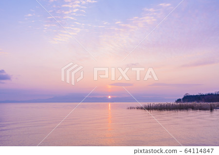 滋賀縣琵琶湖 64114847