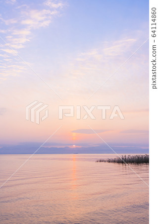 滋賀縣琵琶湖 64114860