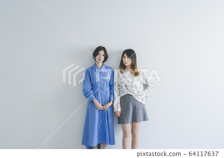 Girlfriend Girlfriend 64117637