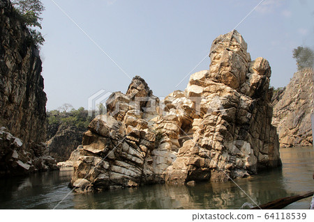 Island of Marble Rock 64118539