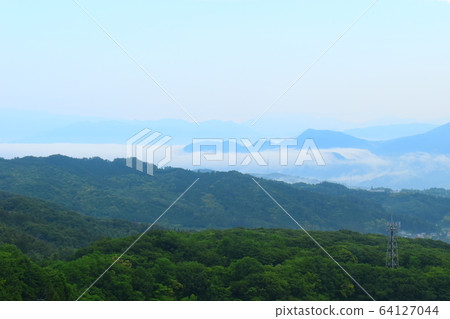 Sea of clouds Sea of clouds 64127044