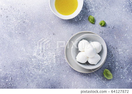 Italian cheese mozzarella Italian cheese mozzarella 64127872