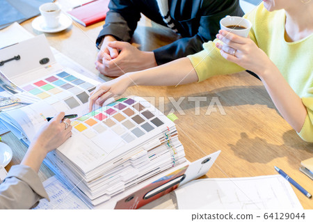 Housing / Interior II Meeting Image 64129044