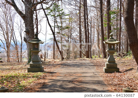 拍攝春天北海道瀨戶町北山市區玉川神社的照片 拍攝春天北海道瀨戶町北山市區玉川神社的照片 64130087