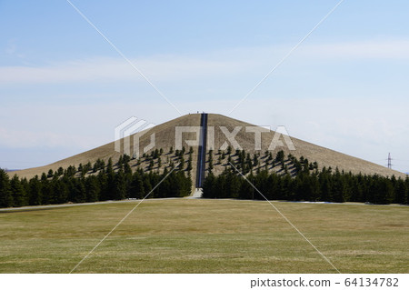 Moere Mountain · Moerenuma Park Moere Mountain · Moerenuma Park 64134782