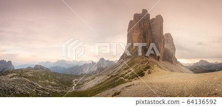 Mountain ridge view of Tre Cime di Lavaredo, South Tirol, Dolomites Italien Alps 64136592