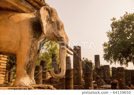 ASIA THAILAND SUKHOTHAI WAT CHANG LOM 64139650