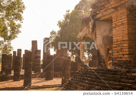 ASIA THAILAND SUKHOTHAI WAT CHANG LOM 64139654