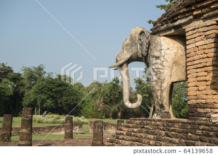 ASIA THAILAND SUKHOTHAI WAT CHANG LOM 64139658