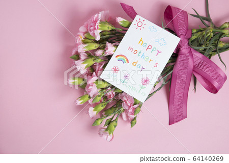 母親節卡片與康乃馨 母親節卡片與康乃馨 64140269