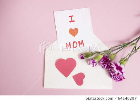 母親節卡片與康乃馨 母親節卡片與康乃馨 64140297