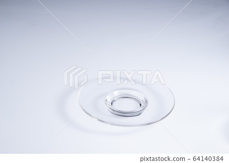 circle wet transparent dish with hole on white acrylic sheet circle wet transparent dish with hole on white acrylic sheet 64140384