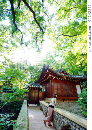 無首領地住在首爾城北區的吉尚基的吉尚憲 無首領地住在首爾城北區的吉尚基的吉尚憲 64142232