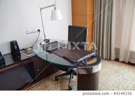 King size bed King size bed 64146150