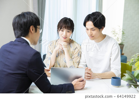 Family, family, couple, salesman, contract 64149922
