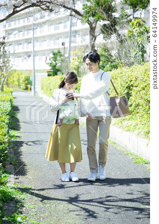 家庭，家庭，嬰兒，育兒，散步 64149974