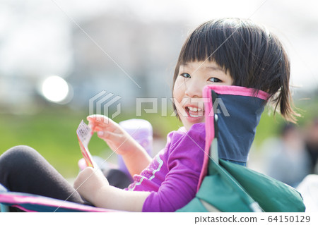Child to camp 64150129