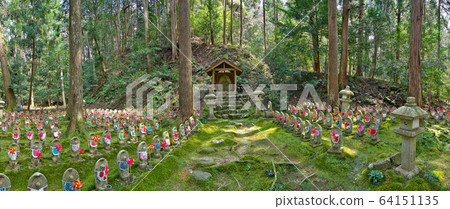 [Kongorinji Sentai Jizo] (High resolution version) Matsuo-ji, Aisyo-cho, Aichi-gun, Shiga 64151135