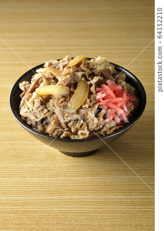 牛肉飯 64152210
