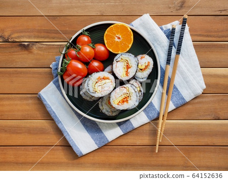 Korean food gimbap and cherry tomatoes, tangerine Korean food gimbap and cherry tomatoes, tangerine 64152636
