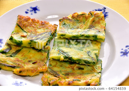 Korean-style Nirachijimi image Korean-style Nirachijimi image 64154839