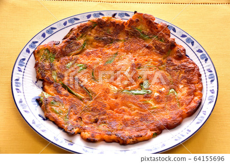 Chinese style image of Chinese cabbage kimchi and leeks Chinese style image of Chinese cabbage kimchi and leeks 64155696
